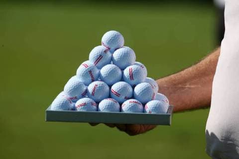 Sport, Golf, Golfsport, Golfer, sportlich, Freizeitsport, Detail, Golfball, Golfbälle, Pyramide, Trainingsball, Trainingsbälle,