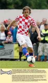 Testspiel NEUBERG, 28.MAI.12 - FUSSBALL - IFCS, Trainingslager Nationalmannschaft Kroatien, Vorbereitung auf die UEFA Europameisterschaft 2012 , EURO 2012, Freundschaftsspiel, Kroatien vs Thermenauswahl Neuberg. Bild zeigt Luka Modric (CRO). 