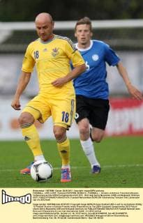 FUSSBALL - UKR vs EST, Testspiel KUFSTEIN, 28.MAI.12 - FUSSBALL - , Ukraine vs Estland, Freundschaftsspiel, Vorbereitung auf die UEFA Europameisterschaft 2012 . Bild zeigt Serhiy Nazarenko (UKR) und Aleksandr Dmitrijev (EST). 