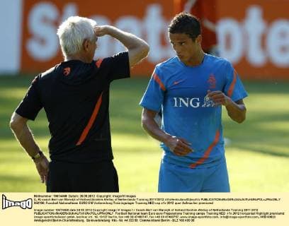 (L-R) coach Bert van Marwijk of Holland,Ibrahim Afellay of Netherlands Training 2011 2012 xVIxHenkxJanxDijksxIVx 950108