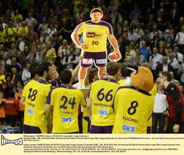 Handball HBL 1.BL 30.05.2012 Max Schmeling Halle Berlin Füchse Berlin geg TBV Lemgo Abschied von Alexander PETERSSON 30 Füchse