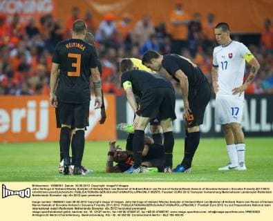 John Heitinga of Holland,Wesley Sneijder of Holland,Mark van Bommel of Holland,Robin van Persie of Holland,Marek Hamsik of Slovakia Holland v Slovakia Friendly 2011 2012 xVIxWillemxJanxDijkdrentxIVx 952575