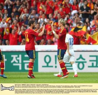 Bern, Herren, Freundschaftsspiel, Spanien - Südkorea Korea, Torjubel Xabi Alonso - Fernando Torres ( Spanien) ; Jubel , Aktion 