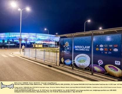 Wroclaw, Stadion Miejski Slask: Beleuchtung  BOR_20120530_135