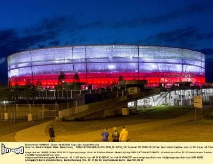 Wroclaw, Stadion Miejski Slask: Beleuchtung  BOR_20120530_150