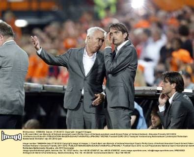 (L-R) coach Bert van Marwijk of Holland,assistant coach Phillip Cocu of Holland,assistant coach Ernest Faber of Holland Holland v Slovakia Friendly 2011 2012 xVIxHenkxJanxDijksxIVx 952768