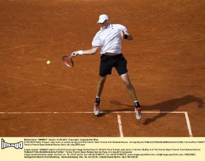 31.05.2012 Paris, France. John Isner in action on day 5 of the French Open Tennis from Roland Garros. xCraigxDoylex  ActionPlus11284713