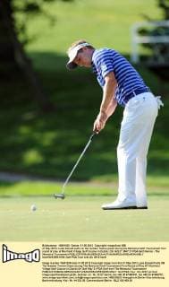 31 May 2012: Luke Donald putts on the number twelve green during the Memorial Golf Tournament first round of play at Muirfield Village Golf Course in Dublin, OH. GOLF: MAY 31 PGA Golf Herren - The Memorial Tournament Icon154120531018 EDITORIAL USE ONLY