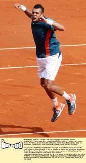 TENNIS - ATP, French Open 2012 PARIS,FRANKREICH,01.JUN.12 - TENNIS - ATP Tennis Herren World Tour, Grand Slam, Roland Garros, French Open. Bild zeigt den Jubel von Jo-Wilfried Tsonga (FRA). 