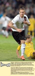 FUSSBALL - AUT vs UKR, Testspiel INNSBRUCK,AUSTRIA,01.JUN.12 - FUSSBALL - ÖFB Trainingslager, Länderspiel, Österreich vs Ukraine, Freundschaftsspiel. Bild zeigt den Jubel von Marko Arnautovic (AUT) und Oleg Gusiev (UKR). 