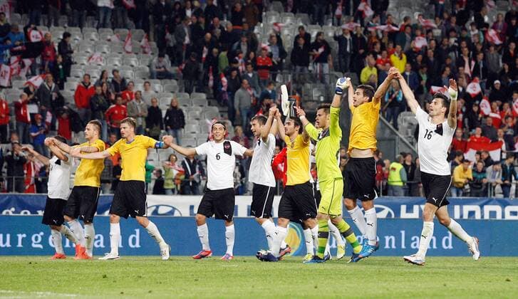 FUSSBALL - AUT vs UKR, Testspiel INNSBRUCK,AUSTRIA,01.JUN.12 - FUSSBALL - ÖFB Trainingslager, Länderspiel, Österreich vs Ukraine, Freundschaftsspiel, Vorbereitung auf die Europameisterschaft, EURO 2012. Bild zeigt den Jubel von Österreich. 