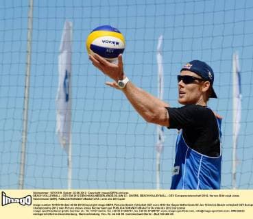 BEACH VOLLEYBALL - CEV EM 2012 DEN HAAG,NIEDERLANDE,02.JUN.12 - DIVERS, BEACHVOLLEYBALL - CEV Europameisterschaft 2012, Herren. Bild zeigt Jonas Reckermann (GER). 