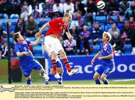 Fotball 2. juni 2012 , Privatkamp, Norge - Kroatia Norway - Croatia Brede Hangeland , Norge Nikica Jelavic (9) og Ivan Strinic , Kroatia 