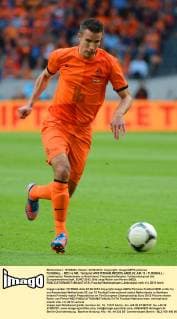 FUSSBALL - NED vs NIR, Testspiel AMSTERDAM,NIEDERLANDE,02.JUN.12 - FUSSBALL - Länderspiel, Niederlande vs Nordirland, Freundschaftsspiel, Vorbereitung auf die Europameisterschaft, EURO 2012. Bild zeigt Robin van Persie (NED). 