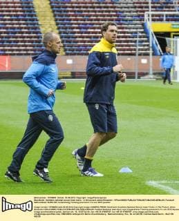 Stockholm Swedens national soccer team trains - in the picture Johan Elmander - KPkod 08002 