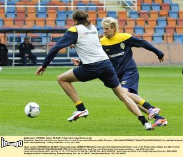 Stockholm Swedens national soccer team trains - in the picture Johan Olsson and Ola Toivonen - KPkod 08002 