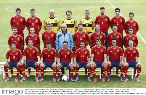 Official Team photo of the Spanish National Football Team in Euro2012. L To R; top: Javi Martinez, Sergio Busquets, Pepe Reina, Iker Casillas, Victor Valdes, Gerard Pique, Raul Albiol, Jesus Navas, center: Juan Mata, Andres Iniesta, Fernando Torres, Vicente Del Bosque, Xabi Alonso, Sergio Ramos, Cesc Fabregas, Pedro - Pedrito - Rodriguez, front: Jordi Alba, Alvaro Negredo, David Jimenez Silva, Xavi Hernandez, Santi Cazorla, Fernando LLorente, Alvaro Arbeloa and Juanfran Torres.June 1,2012. ()