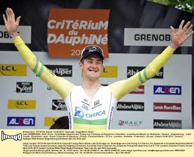 Luke DURBRIDGE ( AUS Orica - GreenEdge ) gewinnt den Prolog zum Criterium du Dauphine in Grenoble - australische Meister im Zeitfahren - Podium - Siegerehrung - Jubel - Freude - Emotionen - quer - Event: Criterium du Dauphine - Prolog - Einzelzeitfahren - 5.7 km - Location: Grenoble - Frankreich - Europa - Datum: 03.06.2012 - Contact