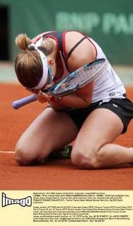 TENNIS - WTA, French Open 2012 PARIS,FRANKREICH,04.JUN.12 - TENNIS - WTA Tennis Damen Tour, Grand Slam, Roland Garros, French Open. Bild zeigt den Jubel von Yaroslava Shvedova (KAZ). 