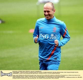 ARJEN ROBBEN CRACOW 05.06.2012 FOOTBALL EURO 2012 OFFICIAL TRAINING SESSION OF NETHERLANDS NATIONAL TEAM  120605MIN006