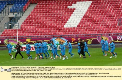 Dutch players train before their first game at EURO 2012 on June 5, 2012 in Cracow, Poland  EN_01031516_0034