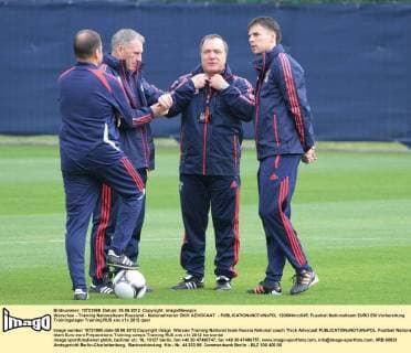 Warschau - Training Nationalteam Russland - Nationaltrainer DICK ADVOCAAT -  120604mrz045