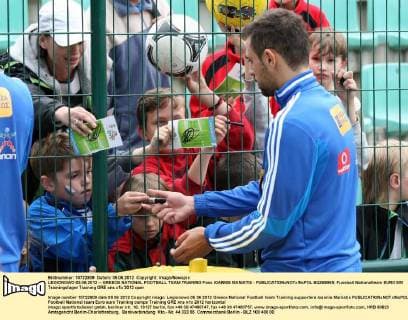 LEGIONOWO 05.06.2012 -- GREECE NATIONAL FOOTBALL TEAM TRAINING Fans IOANNIS MANIATIS -  8Q2B8968