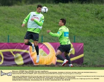 05.06.2012. OPALENICA, CENTRUM POBYTOWE. (UEFA EURO 2012 POLAND UKRAINE) (TRAINING OF PORTUGAL NATIONAL TEAM). NZ CRISTIANO RONALDO (L) -  20120605PF_JK077