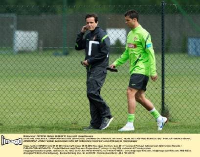 06.06.2012. OPALENICA, CENTRUM POBYTOWE. (EURO 2012) (TRAINING OF PORTUGAL NATIONAL TEAM). NZ CRISTIANO RONALDO (R) -  20120606PAP_JK002