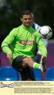 06.06.2012. OPALENICA, CENTRUM POBYTOWE. (EURO 2012) (TRAINING OF PORTUGAL NATIONAL TEAM). NZ CRISTIANO RONALDO -  20120606PAP_JK013