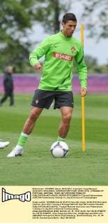 06.06.2012. OPALENICA, CENTRUM POBYTOWE. (EURO 2012) (TRAINING OF PORTUGAL NATIONAL TEAM). NZ CRISTIANO RONALDO  06062012FOTOMM0274