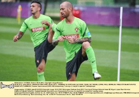 06.06.2012. OPALENICA, CENTRUM POBYTOWE. (EURO 2012) (TRAINING OF PORTUGAL NATIONAL TEAM). NZ MIGUEL LOPES, RAUL MEIRELES  06062012FOTOMM0306