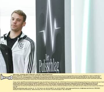Manuel NEUER Nr.1 DFB Portrait, Porträt neben Werbeschriftzug Pulsschlag Pressekonferenz Deutsche Fussball Nationalmannschaft, DFB EM Euro 2012 am 06.06.2012 in Danzig, P O L E N, Trainingsgelände, Trainingsplatz, Europameisterschaft 2012