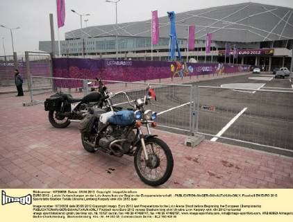 EURO 2012 - Letzte Vorbereitungen an der Lviv Arena kurz vor Beginn der Europameisterschaft - 