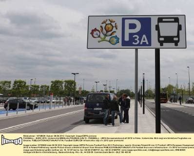 FUSSBALL - EURO 2012, Vorberichte BRESLAU,POLEN,06.JUN.12 - FUSSBALL - UEFA Europameisterschaft 2012 in Polen, Vorberichte. Bild zeigt ein Schild am Flughafen von Breslau. 