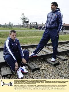 Auschwitz Birkenau 06 06 2012 - Die italienische Nationalmannschaft besucht die Gedenkstätte Auschwitz Buchenwald - Antonio Cassano, Gianluigi Buffon 