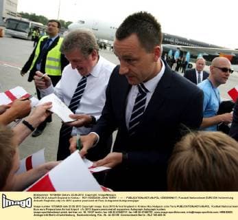EURO 2012 Ankunft England in Krakau - ROY HODGSON JOHN TERRY - --- -  120606MIN017