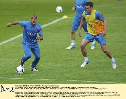 (L-R) Nigel de Jong of Holland,Kevin Strootman of Holland Netherlands Training Session Training xVIxMAURICExVANxSTEENxIVx 960762