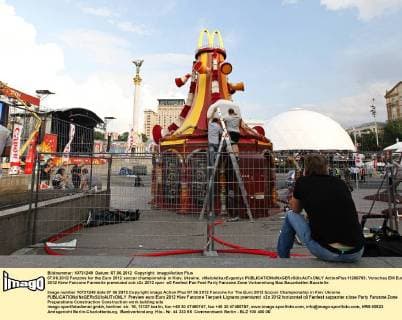 07.06.2012 Fanzone for the Euro 2012 soccer championship in Kiev, Ukraine. xMaloletkaxEvgeniyx  ActionPlus11286783