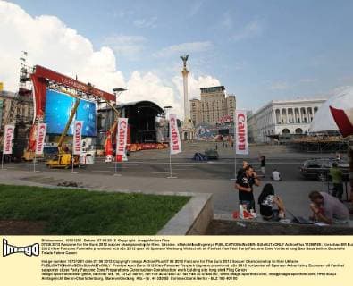 07.06.2012 Fanzone for the Euro 2012 soccer championship in Kiev, Ukraine. xMaloletkaxEvgeniyx  ActionPlus11286785