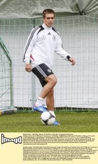 Philipp Lahm, Nr.21 DFB beim Training am Vormittag , DFB EM Euro 2012 am 07.06.2012 in Danzig, P O L E N, Trainingsgelände, Trainingsplatz, Europameisterschaft 2012 in P o l e n, U k r a i n e