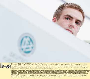 Philipp LAHM, 16DFB bei der Pressekonferenz, Portrait, Porträt Einzelbild, Geste, Gestik, Mimik , DFB EM Euro 2012 am 07.06.2012 in Danzig, P O L E N, Trainingsgelände, Trainingsplatz, Europameisterschaft 2012 in P o l e n, U k r a i n e