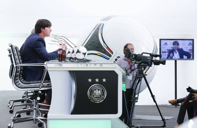 DFB Bundestrainer Joachim LÖW, LÖW Trainer, Coach, Cheftrainer, Headcoach bei der Pressekonferenz, Portrait, Porträt Einzelbild, Geste, Gestik, Mimik , DFB EM Euro 2012 am 07.06.2012 in Danzig, P O L E N, Trainingsgelände, Trainingsplatz, Europameisterschaft 2012 in P o l e n, U k r a i n e