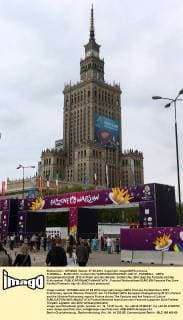 FUSSBALL - EURO 2012, Vorberichte WARSCHAU,POLEN,07.JUN.12 - FUSSBALL - UEFA Europameisterschaft 2012 in Polen und der Ukraine, Vorberichte. Bild zeigt die Fanzone und den Kulturpalast. 