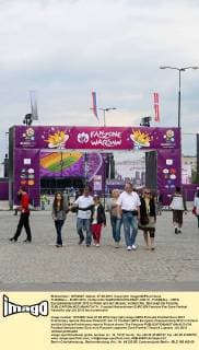 FUSSBALL - EURO 2012, Vorberichte WARSCHAU,POLEN,07.JUN.12 - FUSSBALL - UEFA Europameisterschaft 2012 in Polen und der Ukraine, Vorberichte. Bild zeigt die Fanzone. 