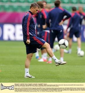 FUSSBALL - EURO 2012, Training BRESLAU,07.JUN.12 - FUSSBALL - UEFA Europameisterschaft 2012, Vorberichte, Abschlusstraining RUS. Bild zeigt Igor Denisov (RUS). 