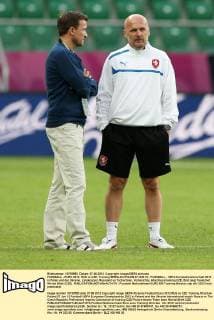 FUSSBALL - EURO 2012, RUS vs CZE, Training BRESLAU,POLEN,07.JUN.12 - FUSSBALL - UEFA Europameisterschaft 2012 in Polen und der Ukraine, Länderspiel, Russland vs Tschechien, Vorberichte, Abschlusstraining CZE. Bild zeigt Teamchef Michal Bilek (CZE). 