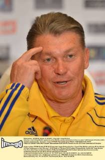Ukraine s coach Oleg Blokhin gestures as he attends a press conference in Kiev on June 7, 2012 ahead of the Euro 2012 football championship. (Xinhua Li Yong) UKRAINE-KIEV-EURO 2012-PRESS CONFERENCE-BLOKHIN 