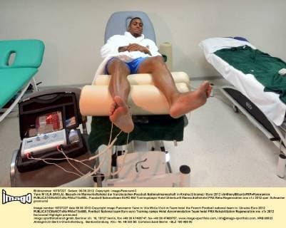 Yann M VILA (MVILA)- Besuch im Mannschaftshotel der französischen Fussball-Nationalmannschaft in Kirsha (Ukraine) Euro 2012 xAnthonyBibardxFEPxPanoramicx 