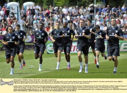 England s national soccer players during a training session for their Euro 2012 soccer match against France, at Suche Stawy stadium in Krakow June 8, 2012 mawo_080612 